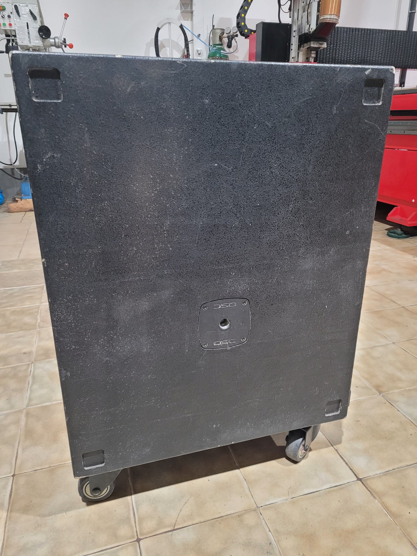 QSC - KS 212c subwoofer amplificado