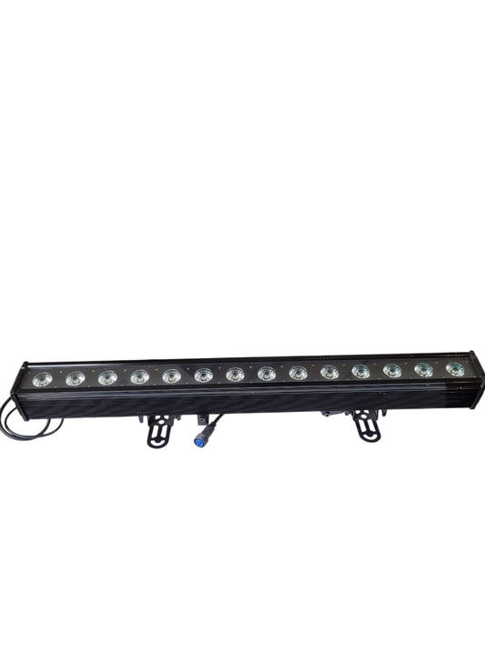 Barra LED Wash Exterior IP65 12x10W RGBW com DMX
