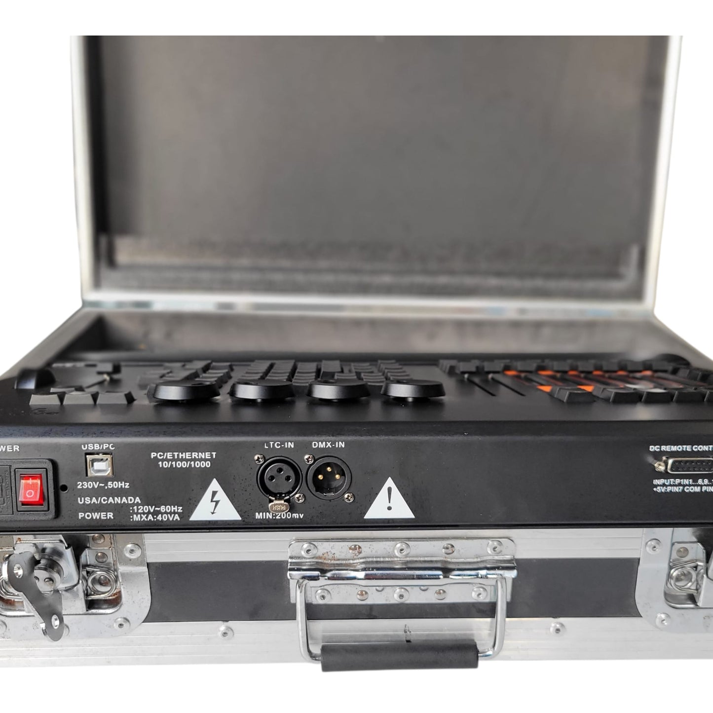 Consola de Controlo onPC Command Wing - Iluminação Profissional com Flightcase