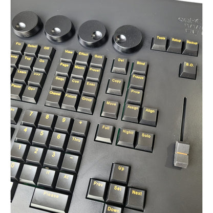 Consola de Controlo onPC Command Wing - Iluminação Profissional com Flightcase