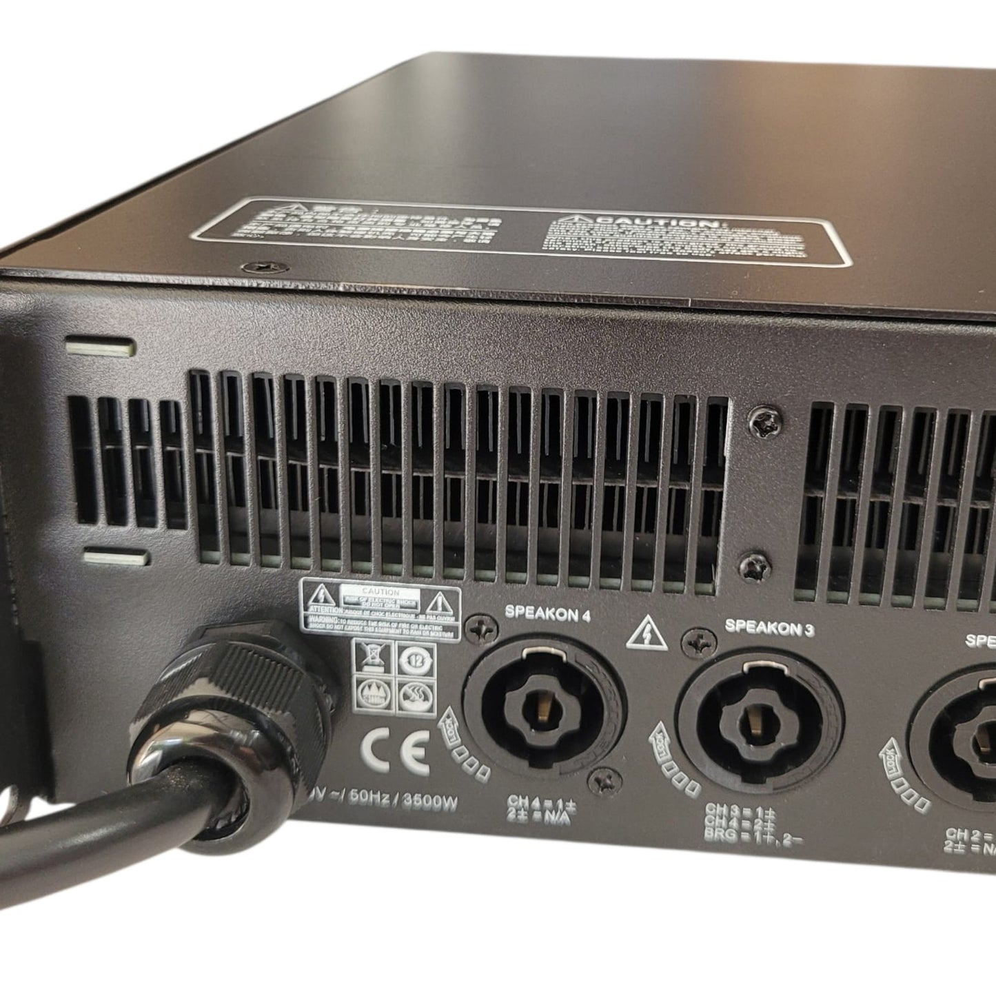 Amplificador de Potência 4 Canais SAE PQM13 II – Class I | 4× Speakon | XLR | Rack 2U